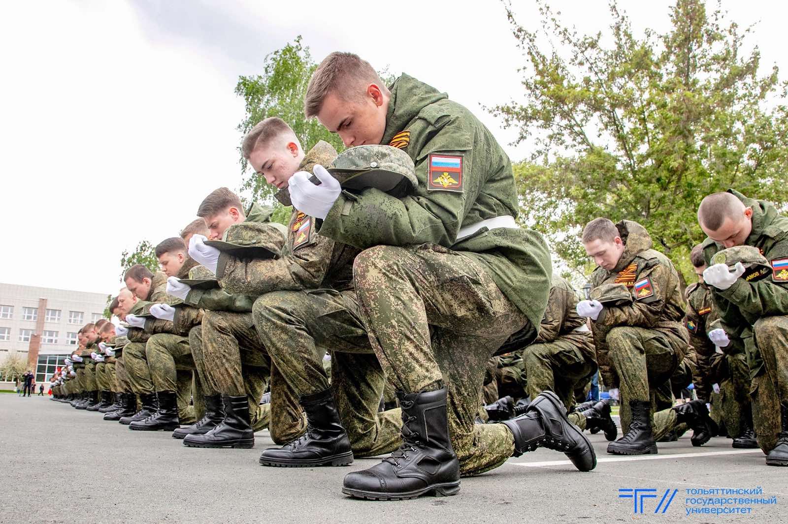 В ТГУ почтили память героев | 07.05.2024 | Тольятти - БезФормата